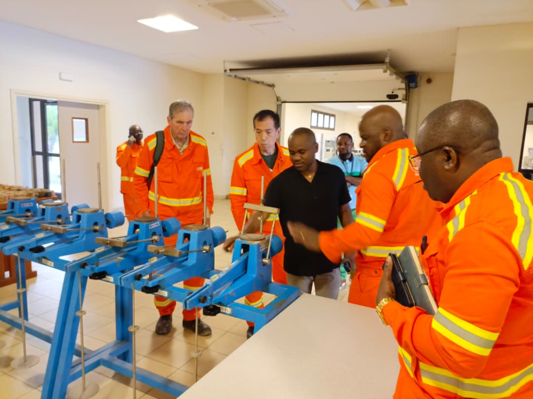 ASIAN MINERALS LIMITED aspirant pour une élite d’ingénieurs à l’E3MG